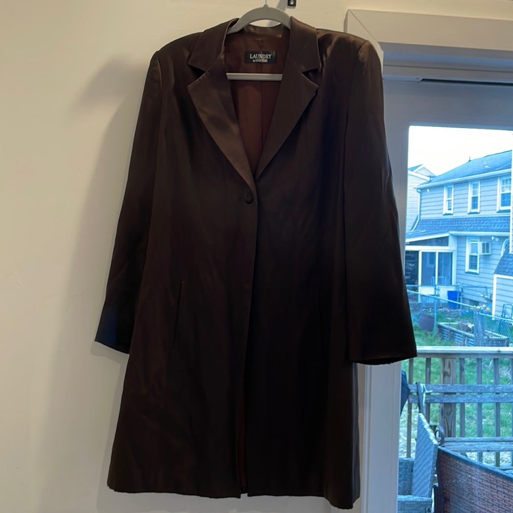 Long brown size 10 Laundry by Shelli Segal blazer with satin look.